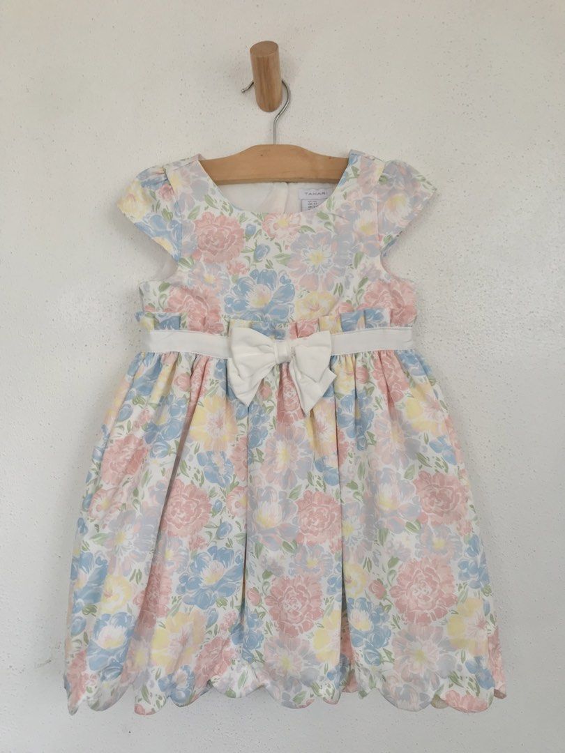 Toddler Floral Dress with Headband (Category: Babies & Kids Fashion) located in Cainta. Submitted by pauie.concepcion (Listing ID 1436733327, Image 1). Description: Size: 4T Age: 3-4 years old Bought from T.J.MAXX for $16.99 (₱1,028) with matching Headband Worn Once☝🏻 Very Pretty Dress 🌸 Payment via GCash 💸 Last Price Posted (No Haggling) 🙅🏻‍♀️ For Pick Up ONLY (No Meet Up) 🙅🏻 Location: Cainta Rizal📍 Shipping via Lalamove, Grab, J&T or LB