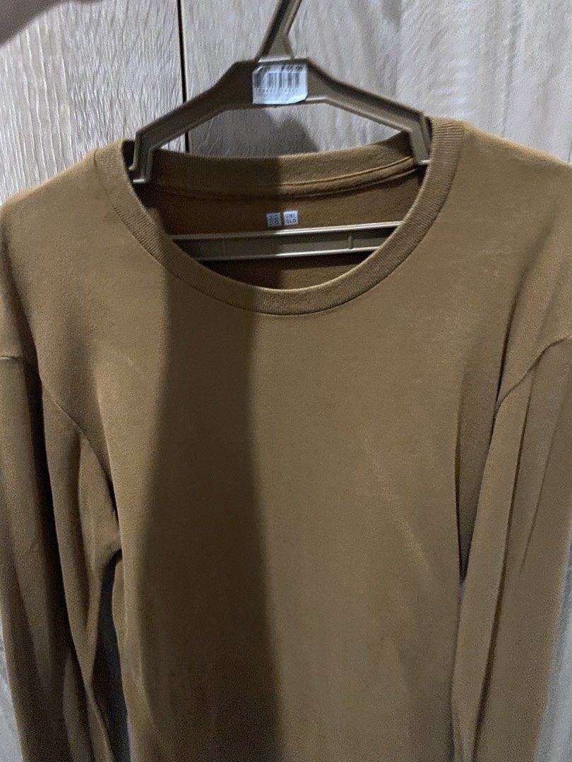 Uniqlo Long Sleeve Shirt (Category: Tshirts & Polo Shirts ) located in Lapu Lapu. Submitted by rcelp (Listing ID 1436786562, Image 2). Description: .