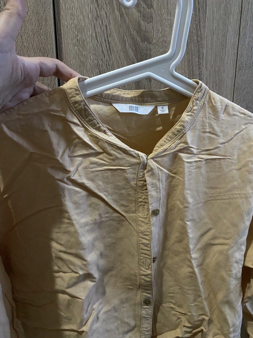 Uniqlo Mandarin Collar Blouse - Size M (Category: Blouses) located in Lapu Lapu. Submitted by rcelp (Listing ID 1436783187, Image 2). Description: .