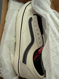 (Category: ) located in . Submitted by sneaker007 (Listing ID 1436708220, Image 1). Description: .
