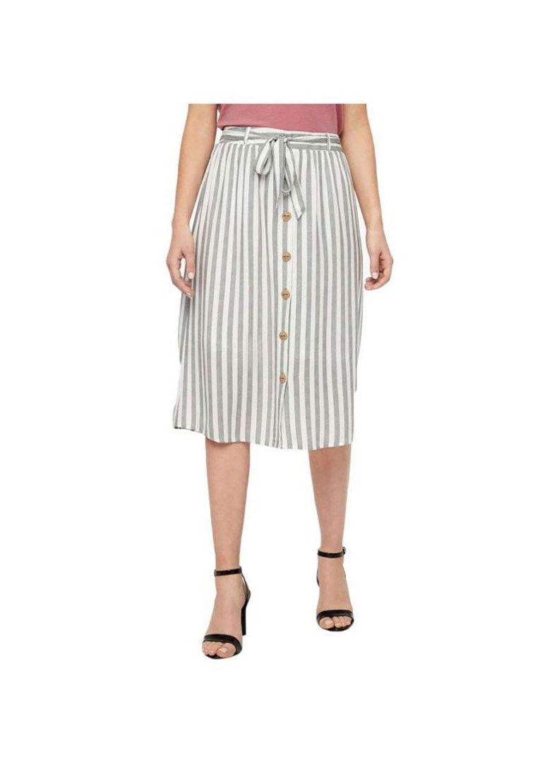 Vero moda skirt (Category: Skirts) located in Manila. Submitted by lene24 (Listing ID 1436674700, Image 2). Description: Vero Moda Skirt.