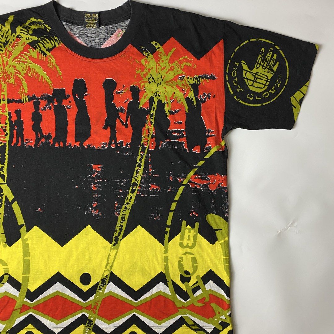 Vintage Body Glove 80s AOP Shirt (Category: Tshirts & Polo Shirts ) located in Bacolod City. Submitted by rewear.conceptual (Listing ID 1436814415, Image 2). Description: Vintage Body Glove 80s AOP Shirt Condition: 9/10 Color rate: 9.5/10 Tagged as: medium Width: 23 Length: 28 Message seller if interested Always double check the items description before making an offer. Strictly no return/refund policy! .