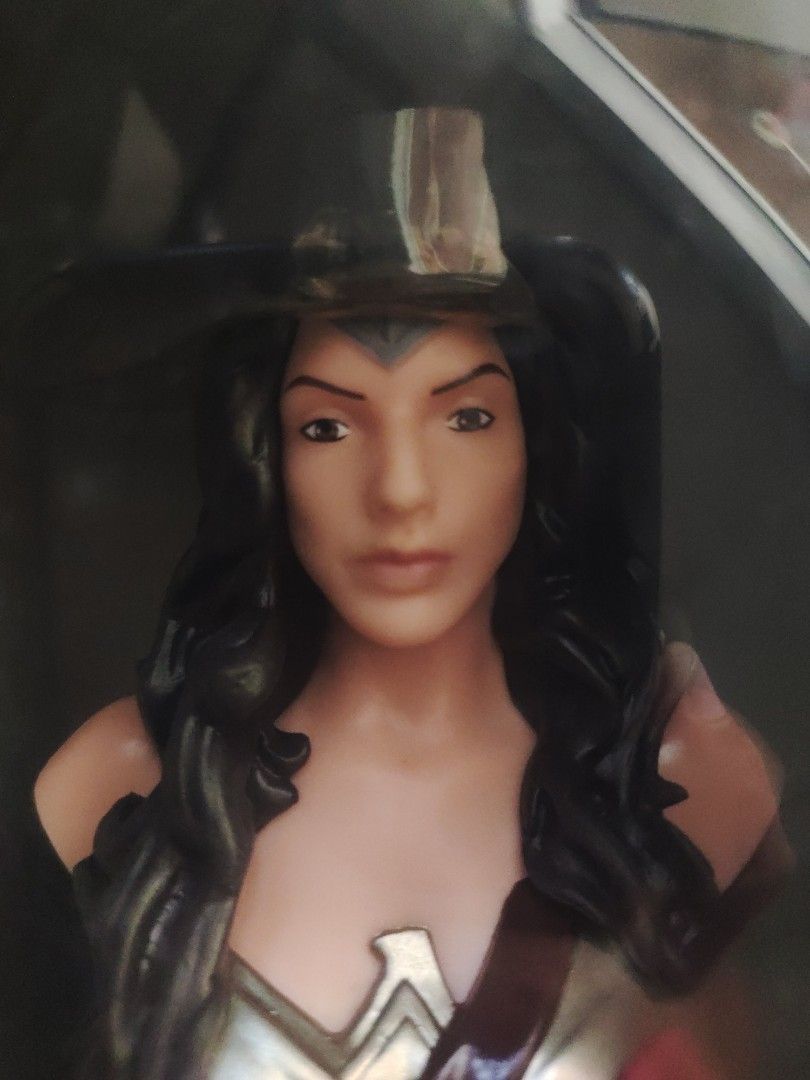 Wonder Woman Multi Charger (Category: Chargers & Cables) located in Subic. Submitted by booley (Listing ID 1436664331, Image 2). Description: .