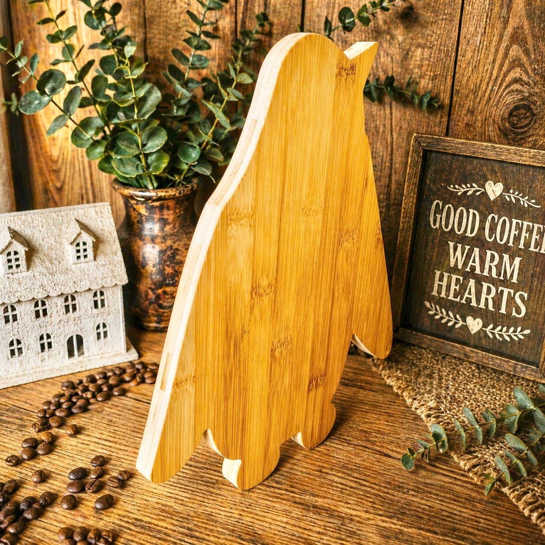 Wooden Penguin Cutting Board (Category: Other Kitchenware & Tableware) located in Quezon City. Submitted by handpickedecors (Listing ID 1436823950, Image 2). Description: Wooden Penguin Cutting Board Size: 12”H x 10”L *minimal sign of usage.