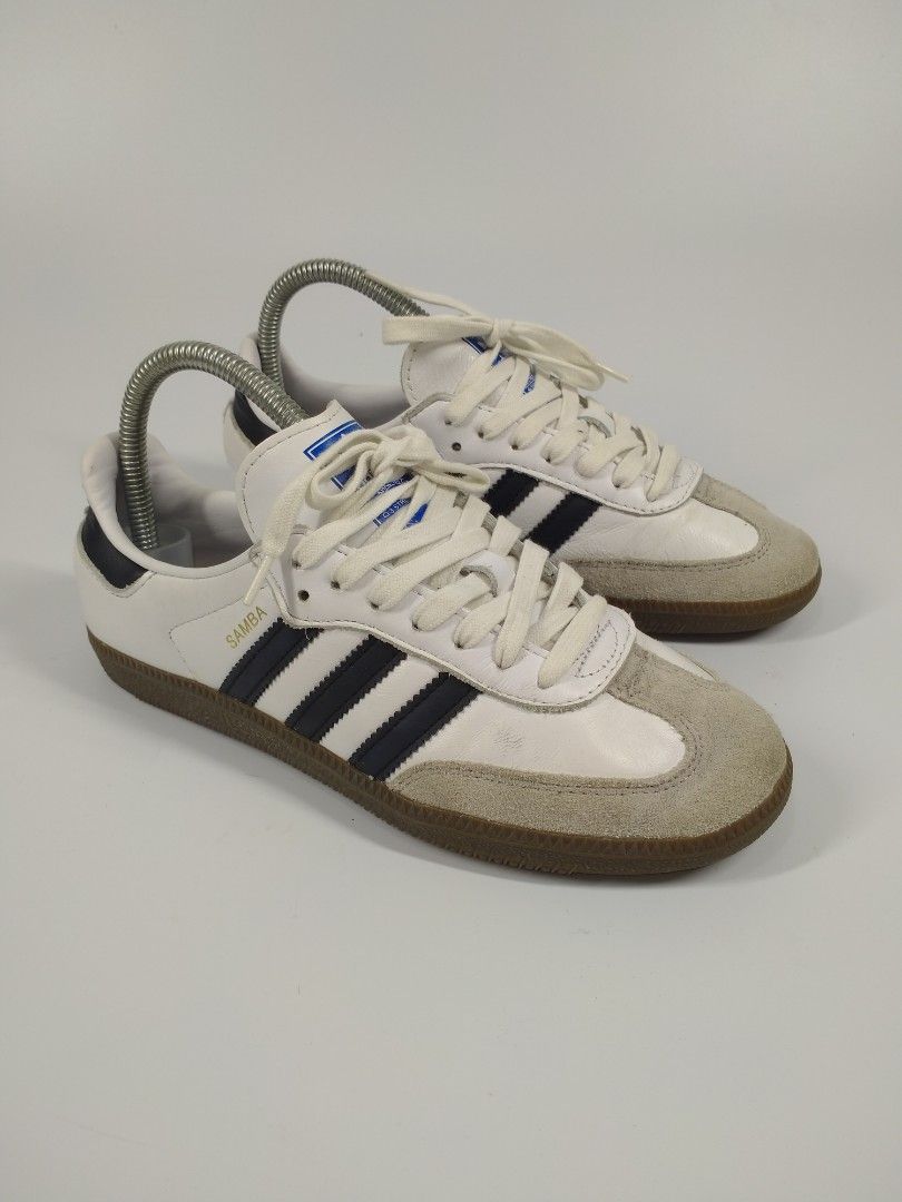 ADIDAS SAMBA (Category: Sneakers) located in Baguio. Submitted by dansteals (Listing ID 1436881030, Image 1). Description: ADIDAS SAMBA SIZE 5 EXCELLENT CONDITION.