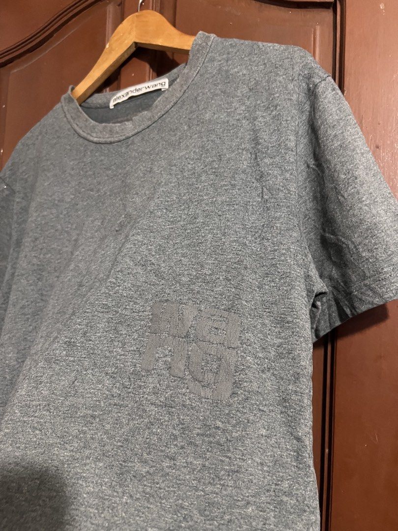 Alexander Wang Gray Shirt (Category: Luxury Apparel) located in Manila. Submitted by thriftpoint99 (Listing ID 1437005127, Image 3). Description: 22x27 Issue crack print Good condition.