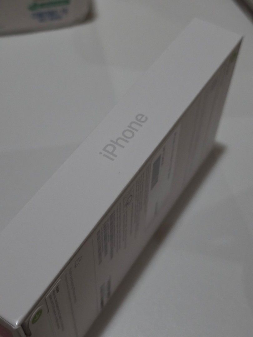 Apple iPhone 17 Pro Max Silver/White 256/512GB Sealed (Category: iPhone 17 Series) located in Pasig City. Submitted by clothesandthings_ (Listing ID 1436869155, Image 3). Description: brand new sealed apple warranty no receipt 256GB – 86K 512GB – 99K.