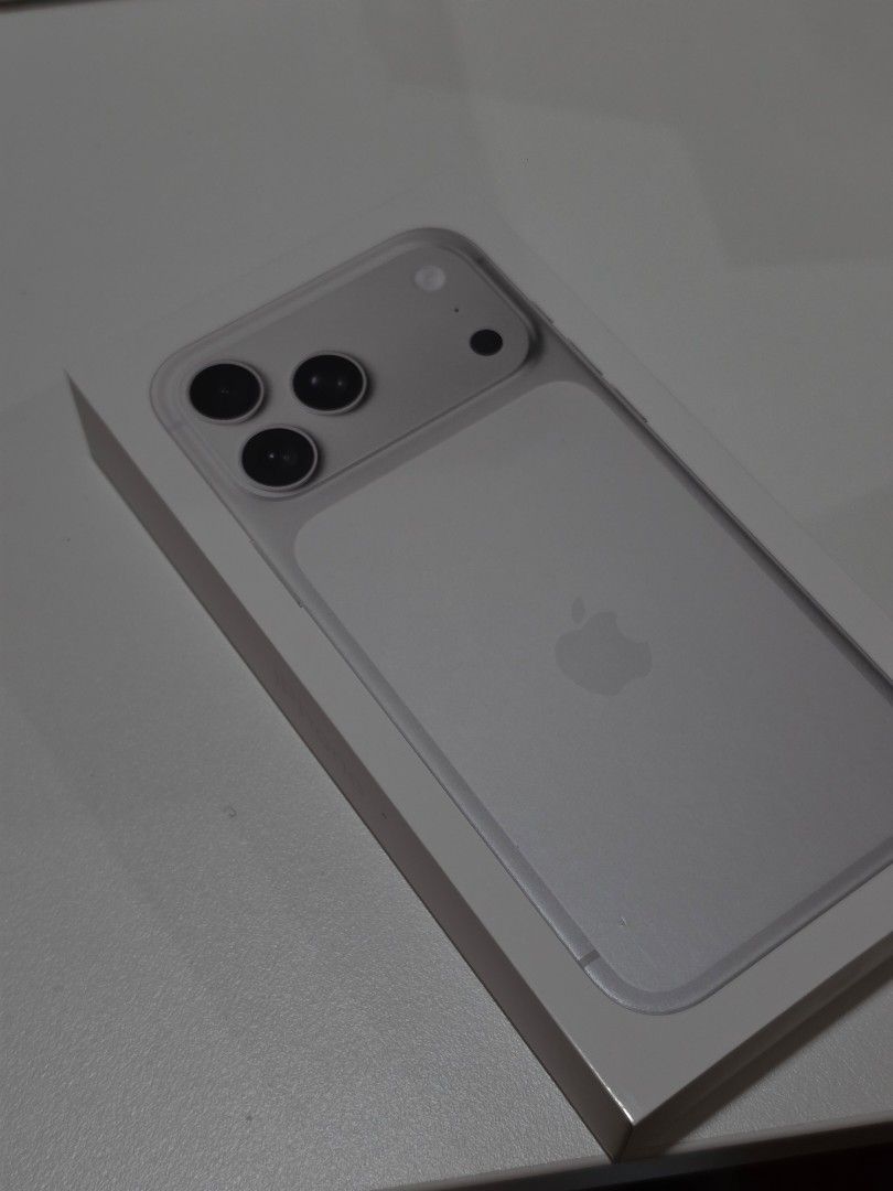 Apple iPhone 17 Pro Max Silver/White 256/512GB Sealed (Category: iPhone 17 Series) located in Pasig City. Submitted by clothesandthings_ (Listing ID 1436869155, Image 2). Description: brand new sealed apple warranty no receipt 256GB – 86K 512GB – 99K.