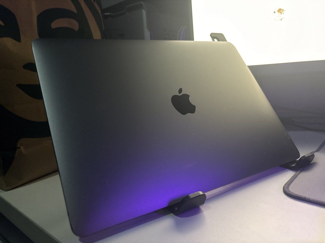 Apple MacBook Air 13”449794551338117120