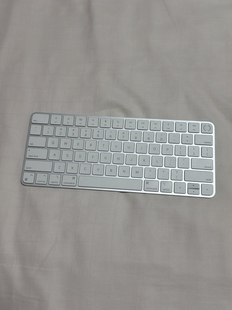 Apple Magic Keyboard A2449 - Silver449266997223772160