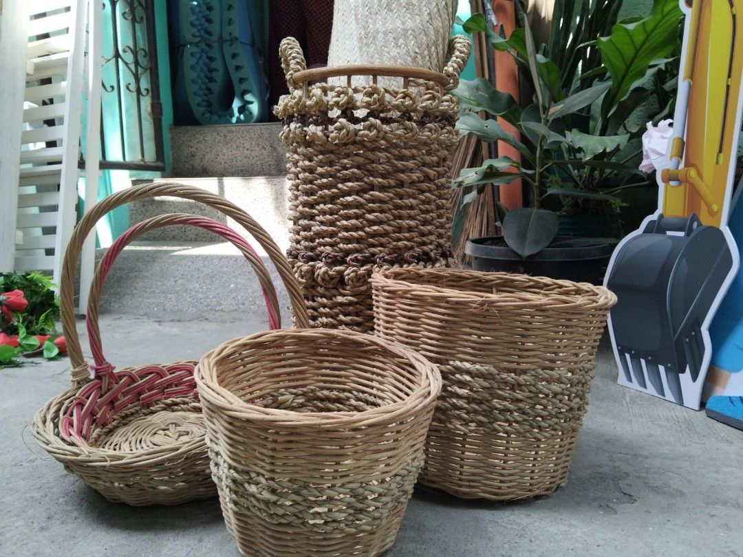 Assorted Woven Baskets Set (Category: Storage Boxes & Baskets) located in Valenzuela. Submitted by chris_cruz (Listing ID 1436876489, Image 3). Description: -TAKE ALL as seen in the pic - Set of assorted woven baskets - Includes tall, cylindrical, round, and bowl-shaped baskets - Made from natural materials (rattan or similar) - Ideal for storage and decorative use.