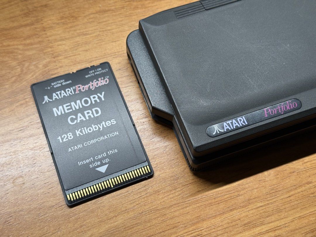 Atari Portfolio Portable PC449696850888642562