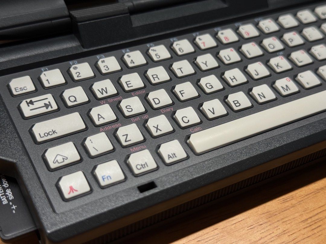 Atari Portfolio Portable PC449696850888642561