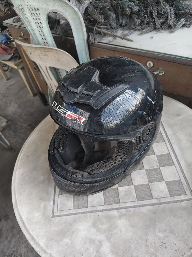 black LS2 modular motorcycle helmet (Category: Helmets and other Riding Gears) located in Bulacan. Submitted by angel.decluttersx (Listing ID 1436885733, Image 2). Description: read description please LS2 FF351-1 with ICC sticker XXL visor located outside visor can be replaced flaw: signs of wear no visor (can be replaced ( scratches seen in the photo above appears dusty inside, hasn't been wiped off yet payo/mop: gcash mod: courier thru j&t or l