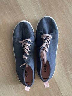 (Category: ) located in . Submitted by w.clothes (Listing ID 1436963113, Image 1). Description: .