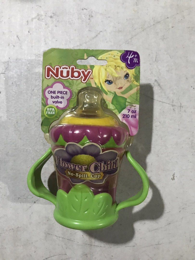 Bottle Feeding (Category: Breastfeeding & Bottle Feeding) located in Valenzuela. Submitted by ash_tonnn (Listing ID 1436937156, Image 1). Description: Bottle feeding cup.