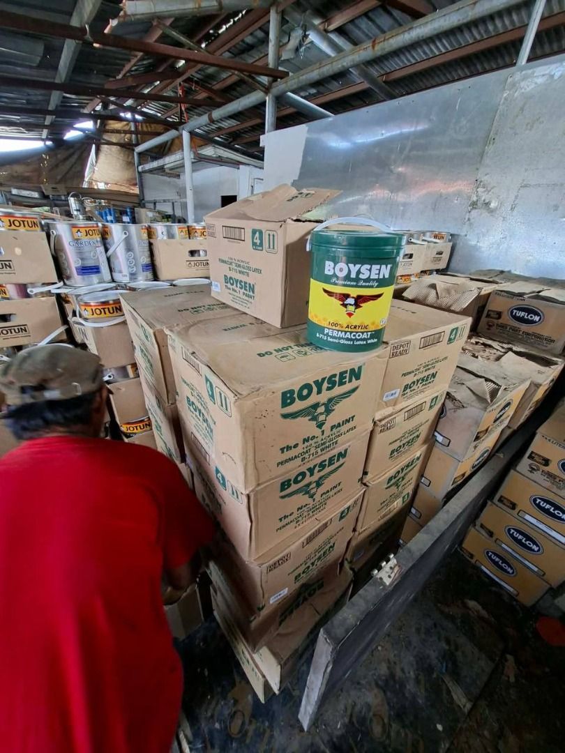 Boysen Semi Gloss Latex Specs: White (Category: Everything Else Others) located in Manila. Submitted by joeyroque09 (Listing ID 1436845542, Image 2). Description: Boysen Semi Gloss Latex Specs: White Price: 910/gallon.