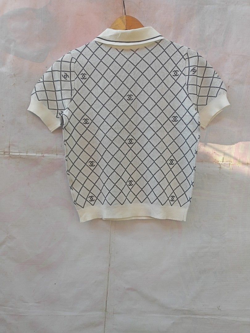 Chanel Knit Polo Top Size 36 (Category: Others Tops) located in Quezon City. Submitted by kmbthrift19 (Listing ID 1436965647, Image 2). Description: FS CHANEL KNIT TOP IN EXCELLENT CONDITION PRICE IS STILL NEGOTIABLE JUST PM FOR MORE INFORMATION THANKS .
