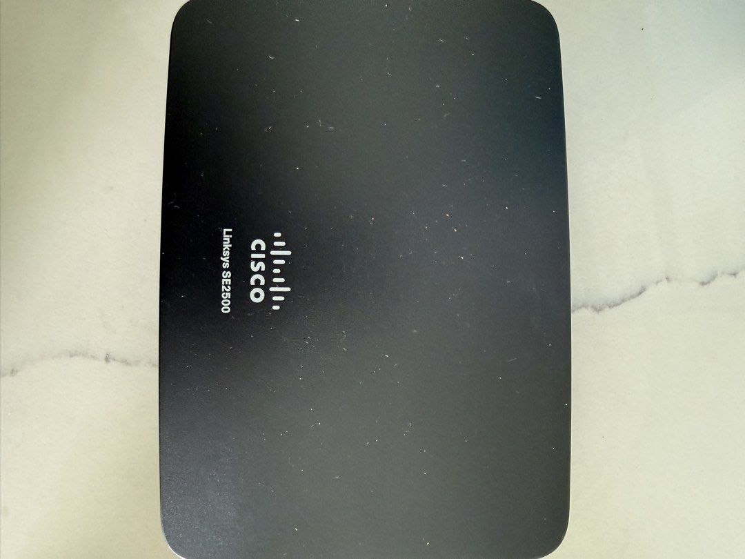 Cisco Linksys SE2500 Network Switch