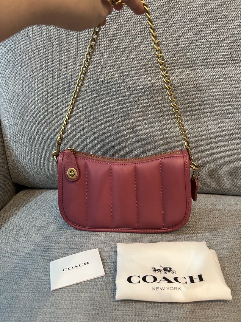 Coach Swinger bag (Category: Luxury Bags & Wallets) located in Cainta. Submitted by cendzz (Listing ID 1436840359, Image 1). Description: Coach Swinger shoulder bag (retail store) authentic, bought from US with dustbag & care card like new P6,800 only .