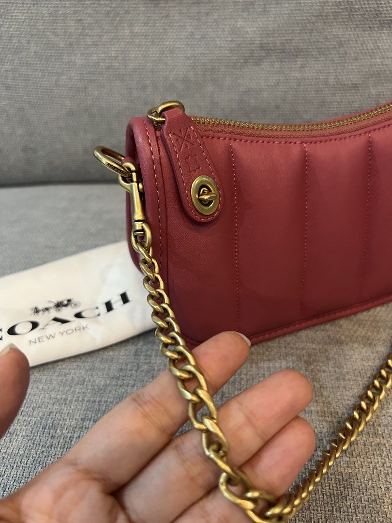 Coach Swinger bag (Category: Luxury Bags & Wallets) located in Cainta. Submitted by cendzz (Listing ID 1436840359, Image 3). Description: Coach Swinger shoulder bag (retail store) authentic, bought from US with dustbag & care card like new P6,800 only .