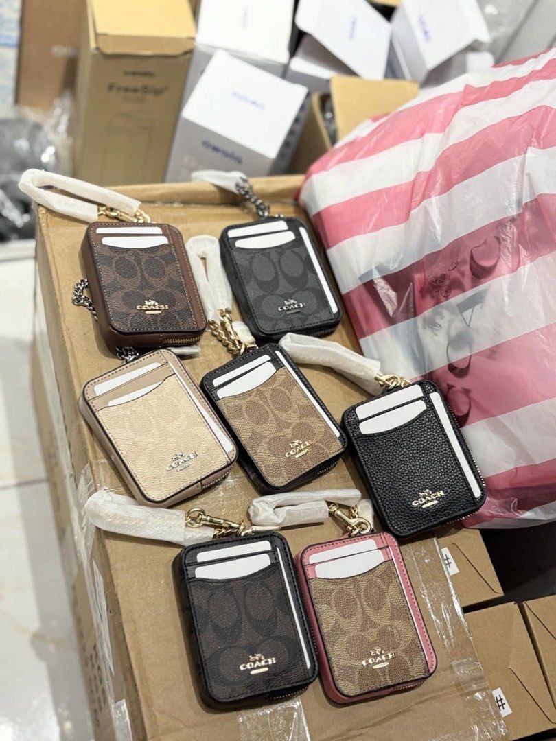 Coach Zip Card Wallet (Category: Wallets & Card holders) located in Angeles City. Submitted by btsvtreasures (Listing ID 1436989738, Image 1). Description: Coach Zip Card Case Wallet!! Limited stocks! Og Vietnam quality (super ganda)!!! What you see is what you get!! Complete inclusion! (Box, Paperbag, Dustbag) loc: pamp mod: direct jnt payo pre-order 3-5 days.