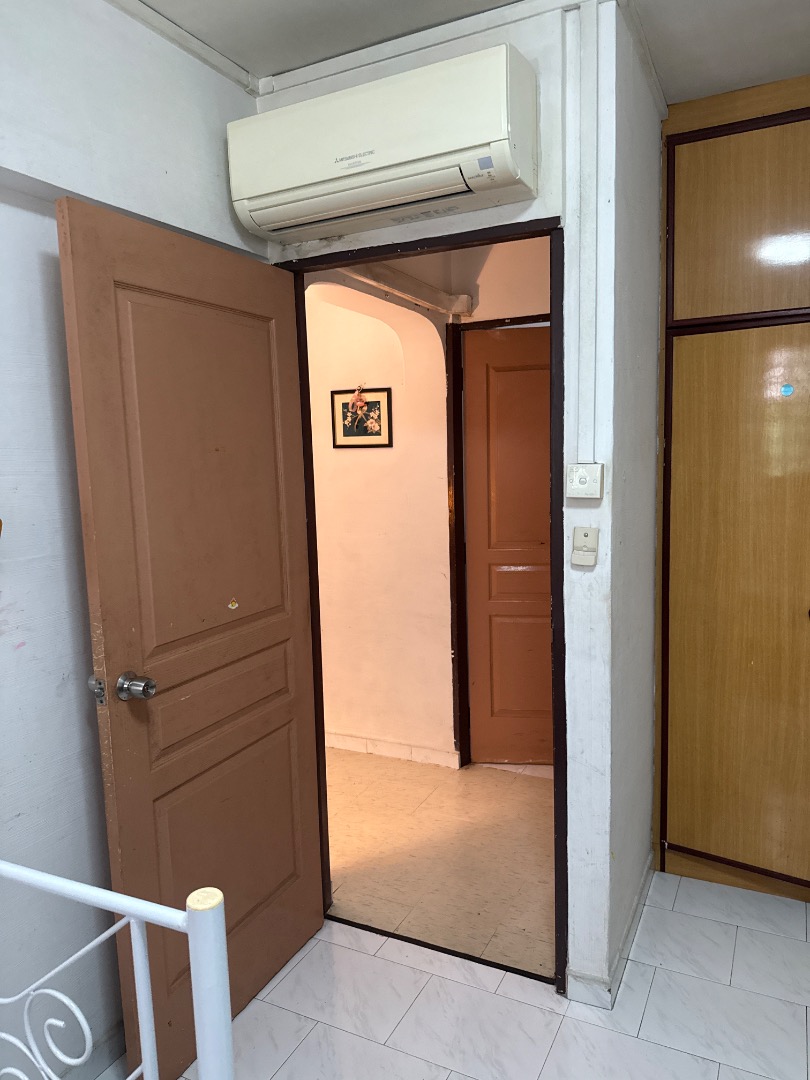 (Category: ) located in . Submitted by DKR1985 (Listing ID 1436880413, Image 1). Description: .