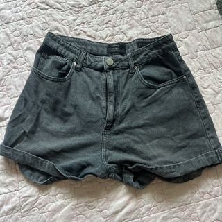 (Category: ) located in . Submitted by le1a_333 (Listing ID 1436881247, Image 1). Description: .