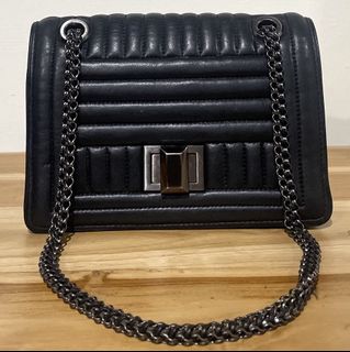 (Kategori: ) berada di . Dikirim oleh hernoire (ID iklan 1437005892, Gambar 1). Deskripsi: .