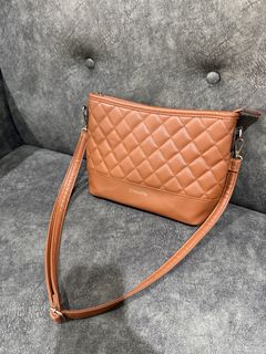 (Category: ) located in . Submitted by aurora_preloved (Listing ID 1436913280, Image 1). Description: .