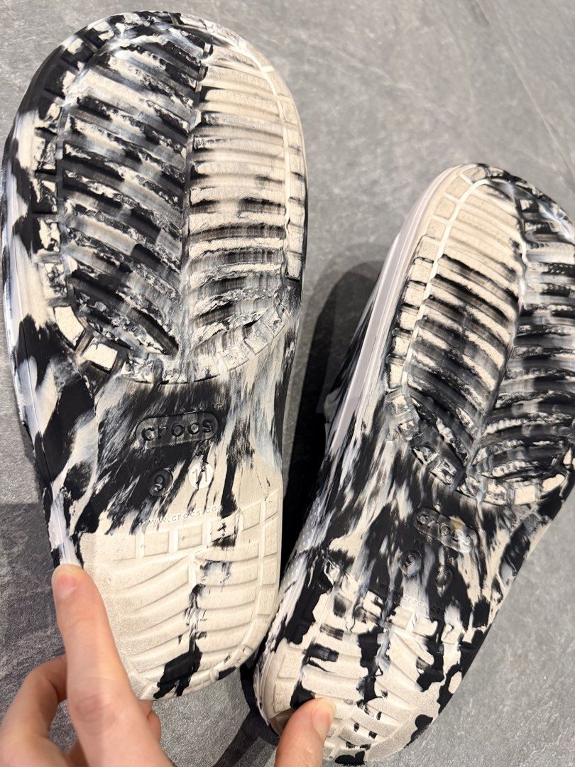 Crocs Men size 9 Marbled Black and white slide (Category: Slippers & Slides) located in Davao. Submitted by sandrasellingthings (Listing ID 1436873238, Image 2). Description: Size M9 but runs small Insole length 26cm .