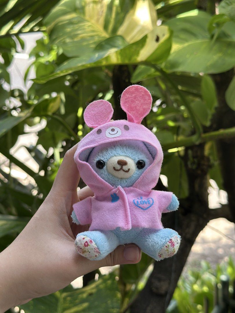 Cute bear (Category: Toys & Games) located in Manila. Submitted by addy_finds (Listing ID 1436872668, Image 1). Description: .