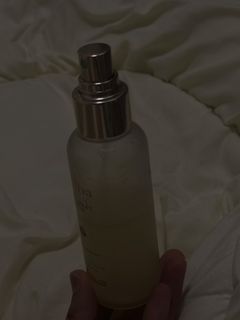 （分類：）位於 。 由 declutterlesgoww 提交（商品編號 1436941990，圖片 1）。簡介： 。