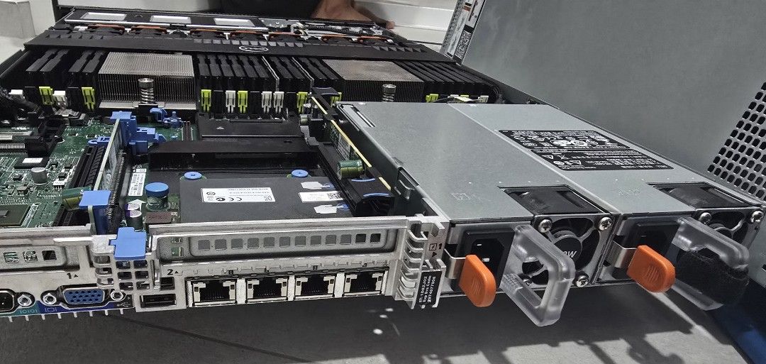 Dell PowerEdge R320 Server449380250761318401