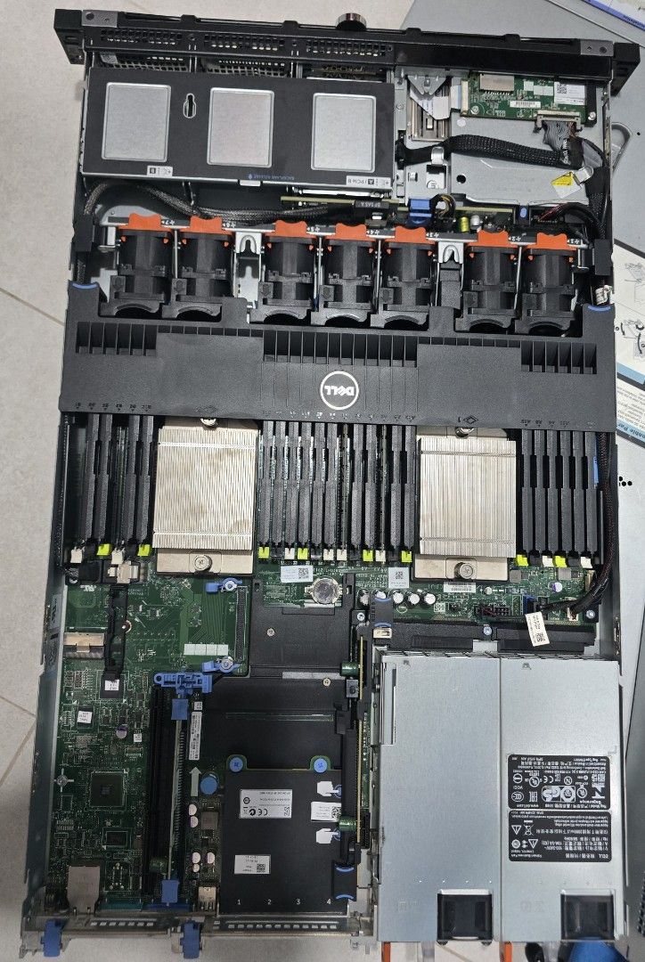 Dell PowerEdge R320 Server449380250761318400