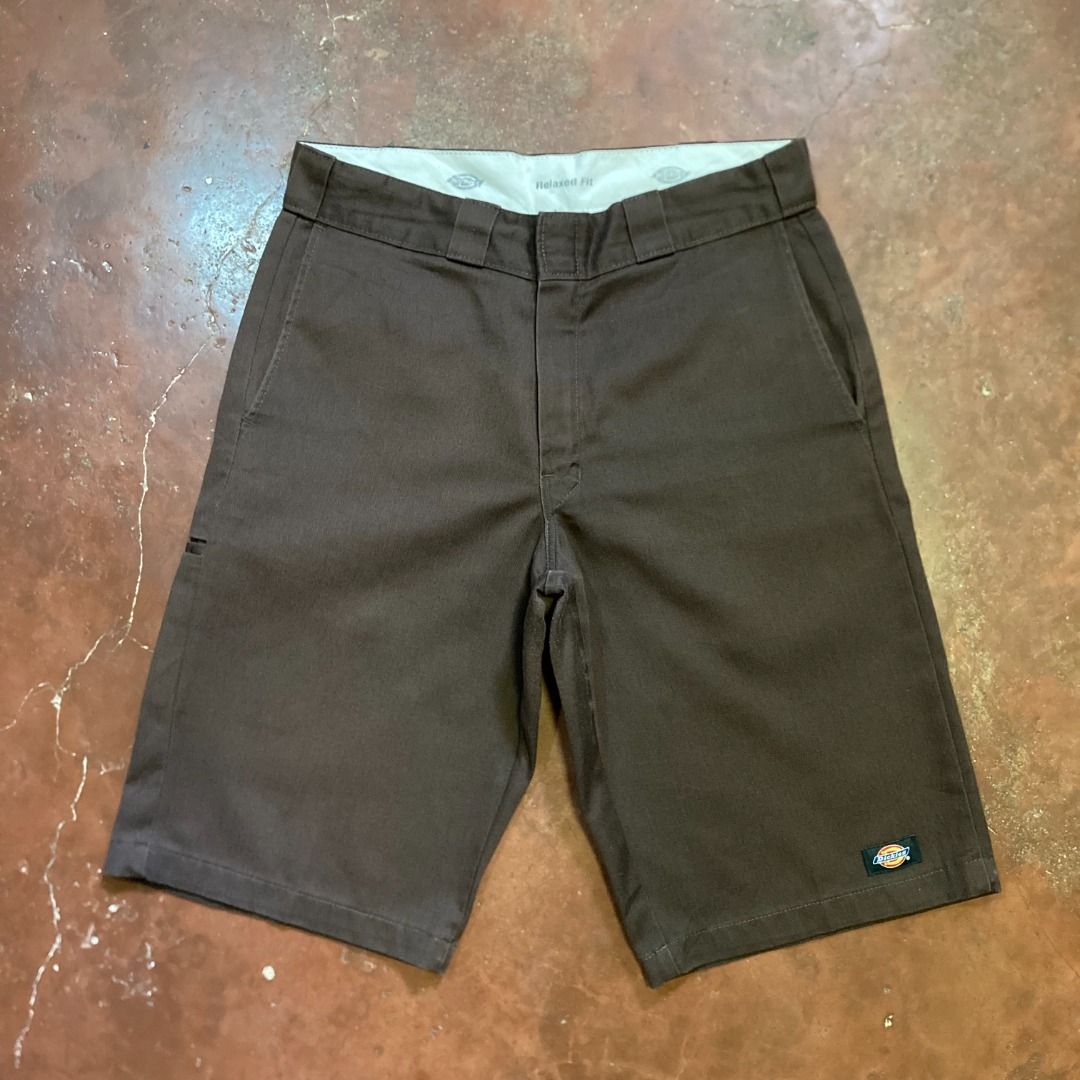 Dickies relaxed fit work shorts (Category: Shorts) located in Rizal. Submitted by sensorix___ (Listing ID 1436949321, Image 1). Description: These are brown Dickies relaxed fit work shorts featuring a 12-inch inseam and multi-use pockets. DIMENSION: Waist - 31-32" Length - 22.5" Inseam - 12" Leg opening - 10.5" CONDITION - BRAND NEW COLOR RATE - 10 OUT OF 10.