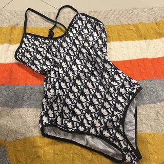 (Category: ) located in . Submitted by babystuff_etc (Listing ID 1436943307, Image 1). Description: .
