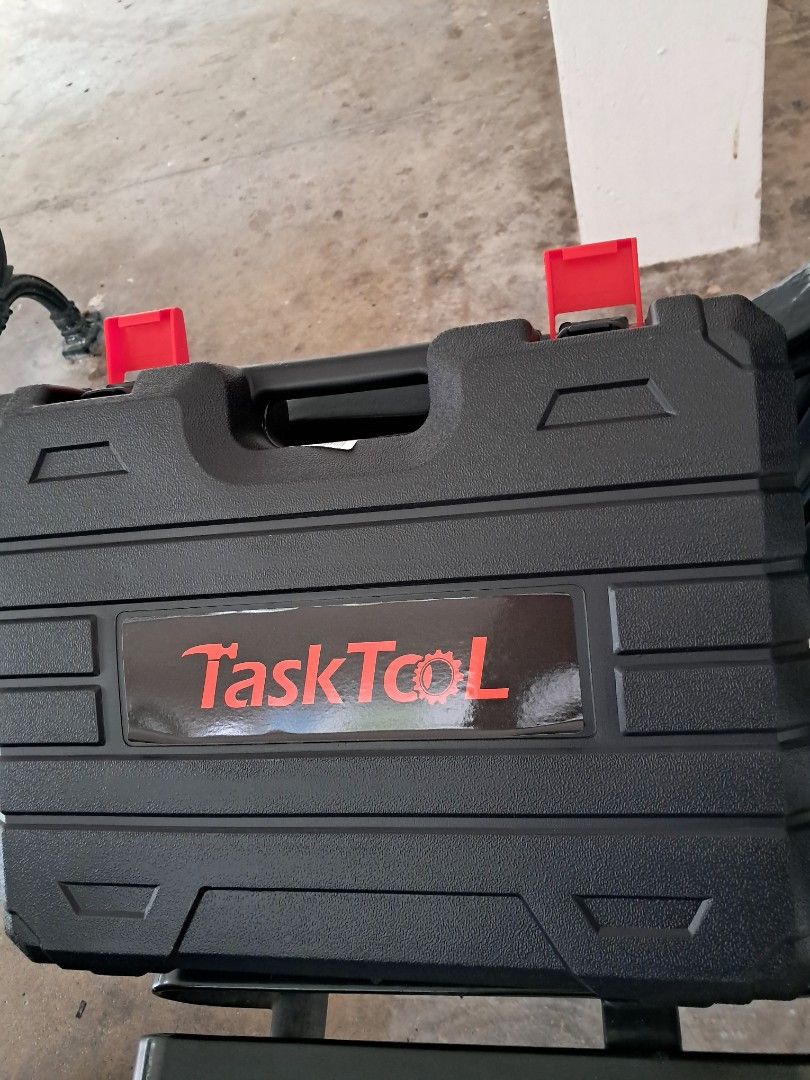 empty task toolbox (Category: Storage Boxes & Baskets) located in Singapore. Submitted by janny987 (Listing ID 1436926747, Image 1). Description: .