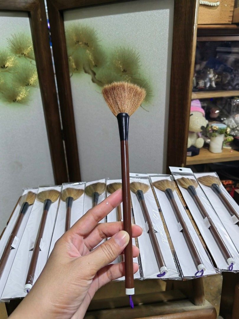 Fan Shaped Caligraphy or art paint brush (Category: Art & Prints) located in Cebu City. Submitted by dudes_villanueva (Listing ID 1436834667, Image 1). Description: Fan Shaped Caligraphy or art paint brush 📌Sealed 50 per Piece.