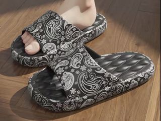 （分類：）位於 。 由 closetoffical_ 提交（商品編號 1436952520，圖片 1）。簡介： 。