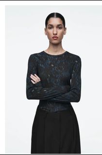 (Category: ) located in . Submitted by designeritems2000 (Listing ID 1436842484, Image 1). Description: .