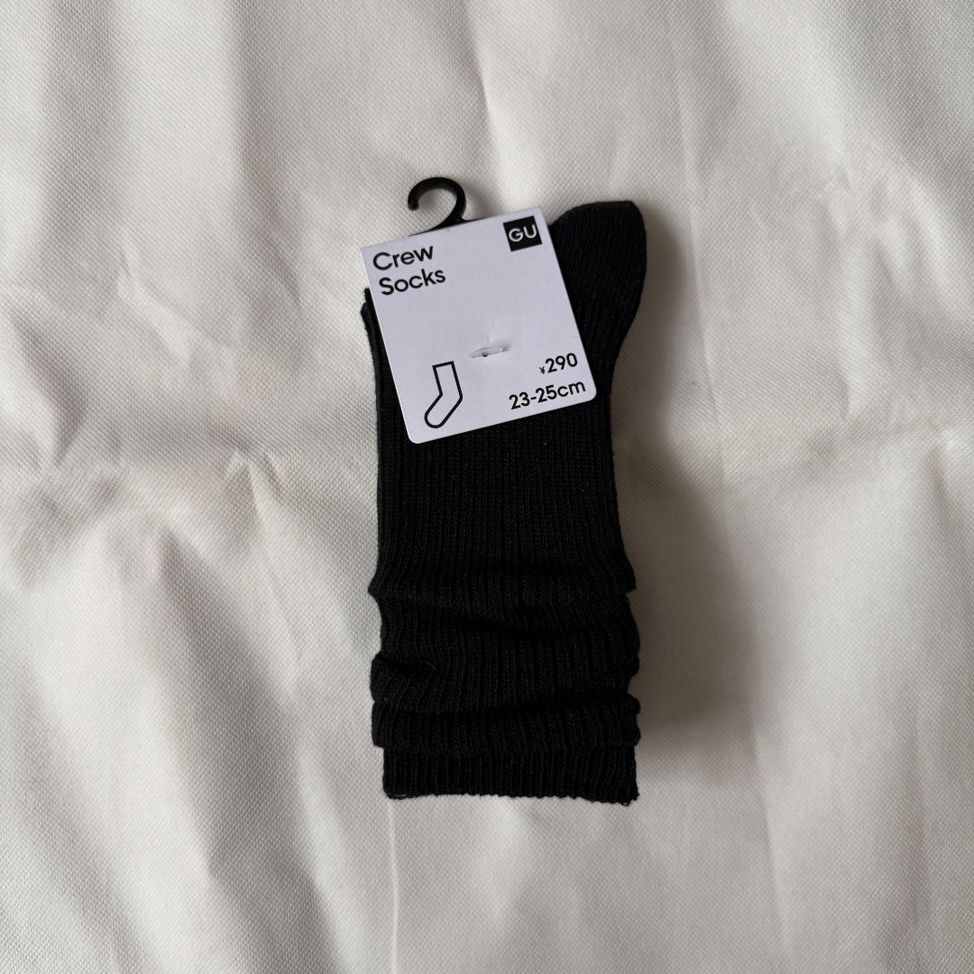 GU Japan Crew Socks 23-25cm (Black) (Category: Socks) located in Caloocan City. Submitted by leejends (Listing ID 1436908638, Image 1). Description: BLACK color (gray is a diff listing) Bnew with tags 23-25cm Slightly negotiable.
