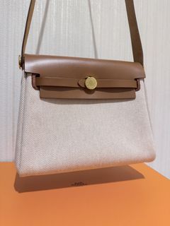 （分類：）位於 。 由 bsweethk 提交（商品編號 1436925055，圖片 1）。簡介： 。