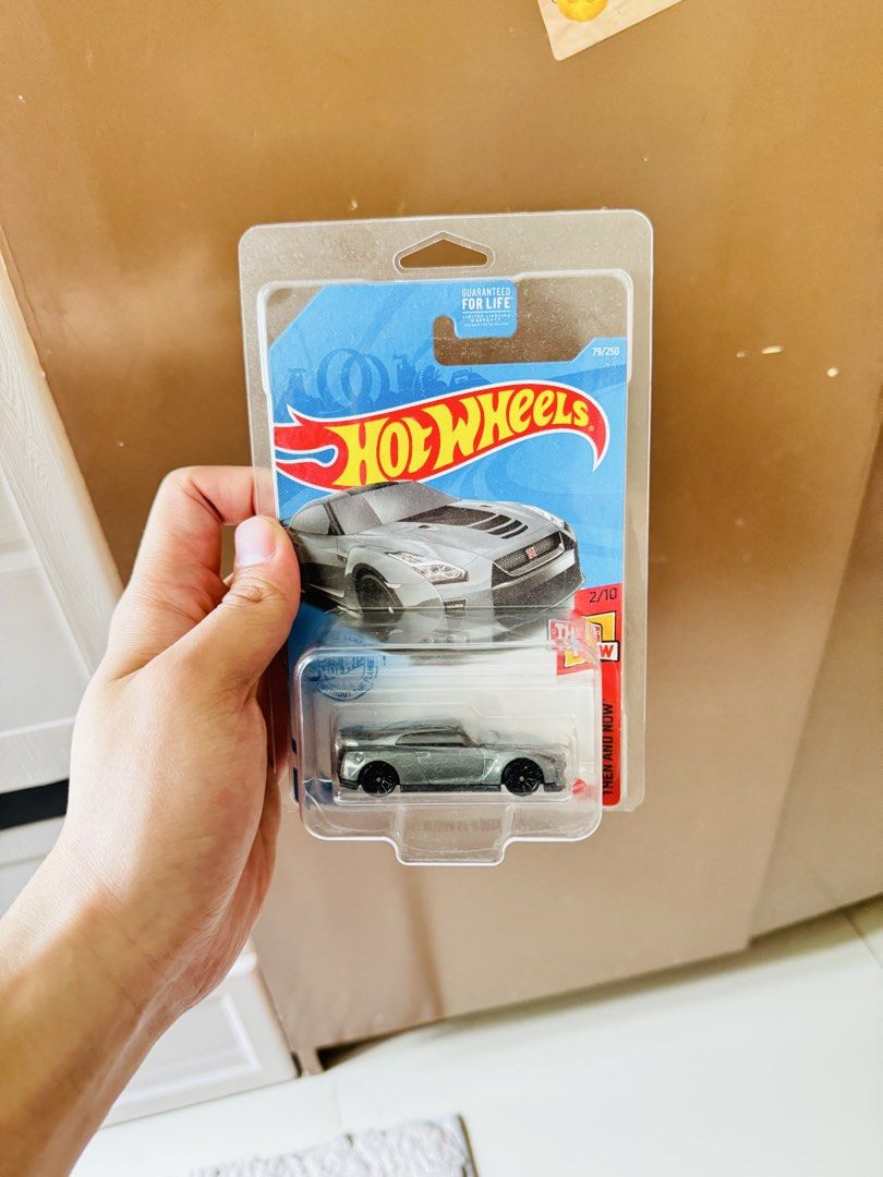 Hotwheels Nissan GTR (Category: Vehicle & Diecast Models) located in Malabon City. Submitted by wilbert.te (Listing ID 1436837800, Image 1). Description: Quezon City .
