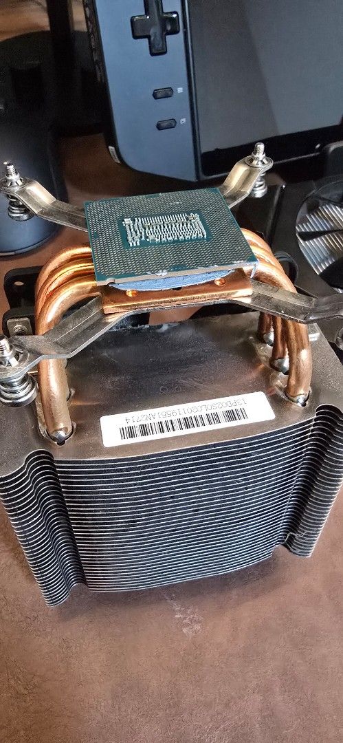 I7 9700K449602647670149120