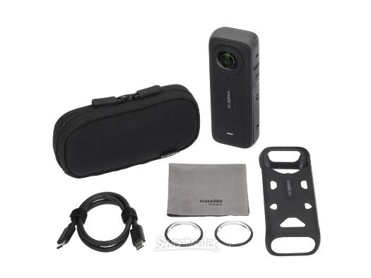 Used Insta360 X4 Standard Bundle (Category: Cameras) located in Paranaque City. Submitted by urbangiz_amb (Listing ID 1436938931, Image 2). Description: Key Inclusions: Insta360 X4 Camera: The main 8K 360-degree action camera. Standard Lens Guards: Removable protective covers for the lenses. 2290mAh Battery: A single rechargeable battery. Protective Pouch: A soft case for carrying the camera. Type-C to C Cable: Charging and data transfer cable. L