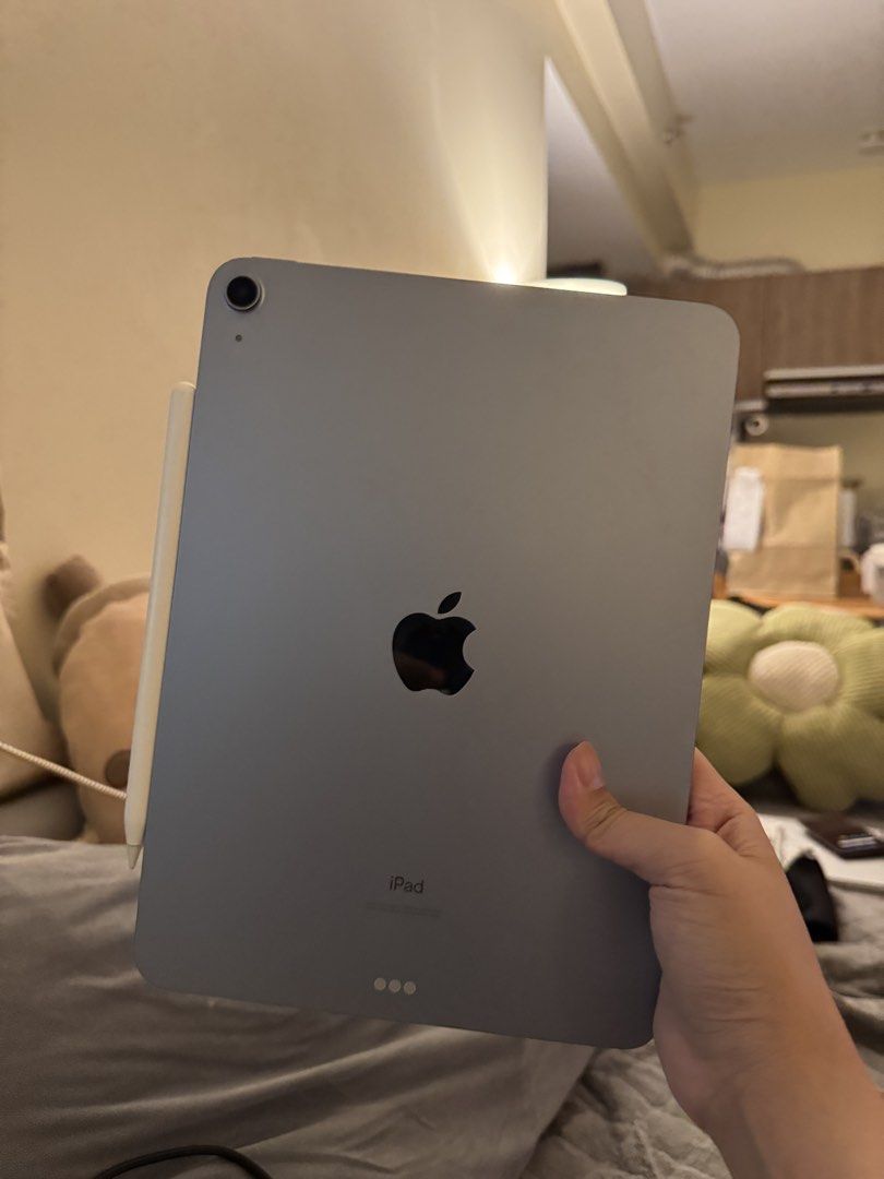 Ipad air 4th gen 64gb (Category: iPad) located in Pasig City. Submitted by martinasummer13 (Listing ID 1436985584, Image 1). Description: 64gb Blue color Additional if you want the apple pencil Not brand new so please set your expectations, but owned by girl so it’s taken care of! Has minimal scratches on back and side just from years of use, but not noticeable. Test all you want on meetup. Still works good but i want to upgrade because i am usin
