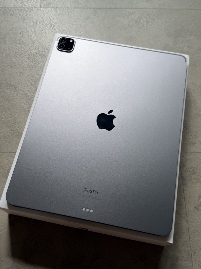 iPad Pro 12.9 inch 256gb 6th generation449367665448079360
