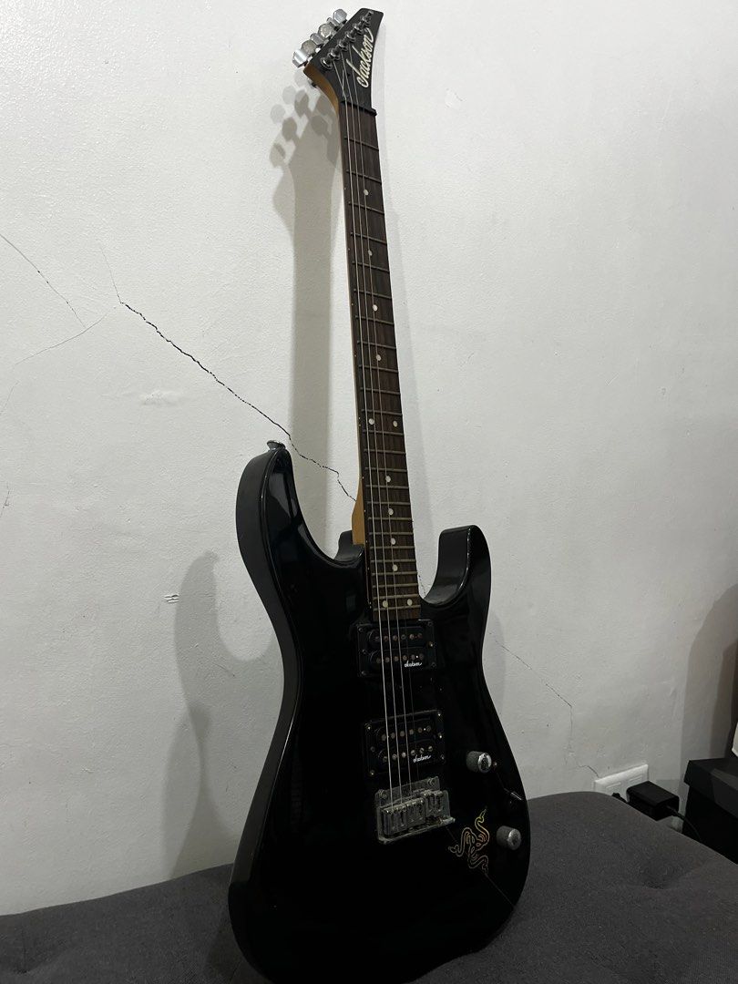 Jackson JS12 Electric Guitar (Category: Musical Instruments) located in Makati City. Submitted by gabrayco (Listing ID 1436914413, Image 3). Description: -Jackson js 12 -natambak lang -selling it as is (can include fender bag) - rfs: decluttering/will buy 5 string jazz bass.