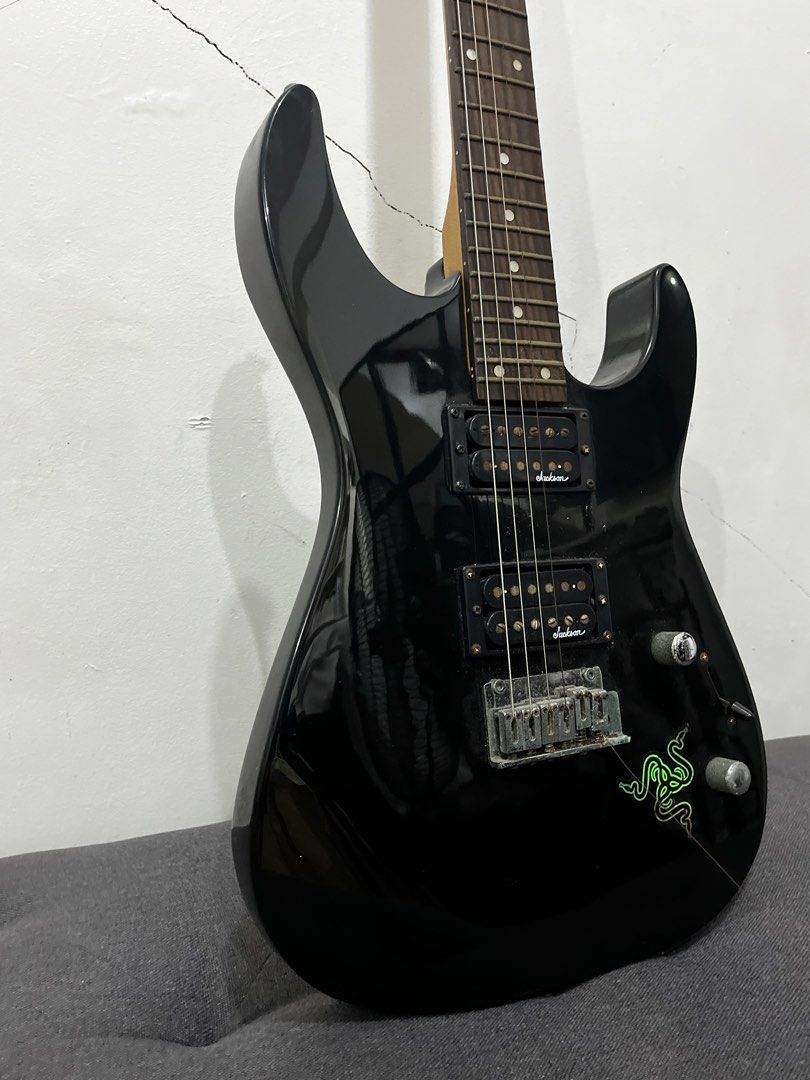 Jackson JS12 Electric Guitar (Category: Musical Instruments) located in Makati City. Submitted by gabrayco (Listing ID 1436914413, Image 1). Description: -Jackson js 12 -natambak lang -selling it as is (can include fender bag) - rfs: decluttering/will buy 5 string jazz bass.